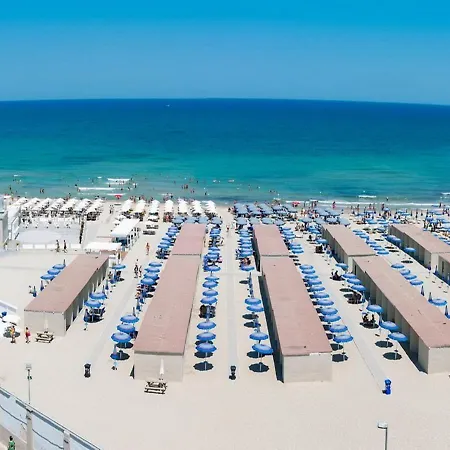 Di Fronte Al Mare By Apulia * Bari