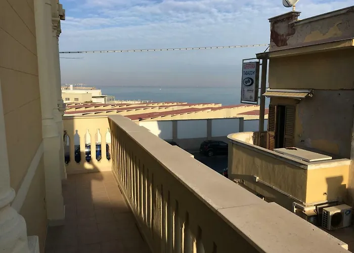 Di Fronte Al Mare By Apulia Апартаменты