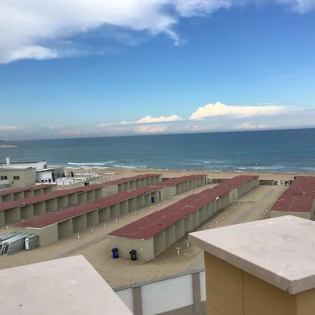 Di Fronte Al Mare By Apulia * Bari